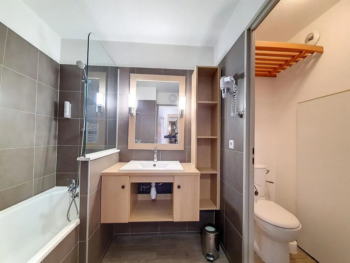 Apartment Studio Confortable 27M² - Centre Val D'Isere Avec Balcon Sud, 2/3 Pers., Cuisine Equipee - Fr-1-518-145
